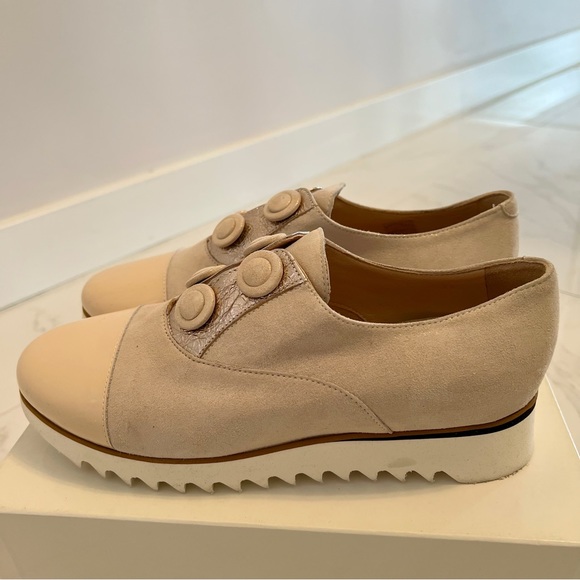 ITALIAN Sparkly Beige Silver Leather
Suede Hardwear Shoe Size 39 - Picture 14 of 16